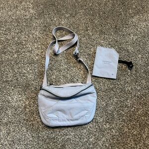 EUC❗️Athleta Kinetic Mini Crossbody Tote Bag